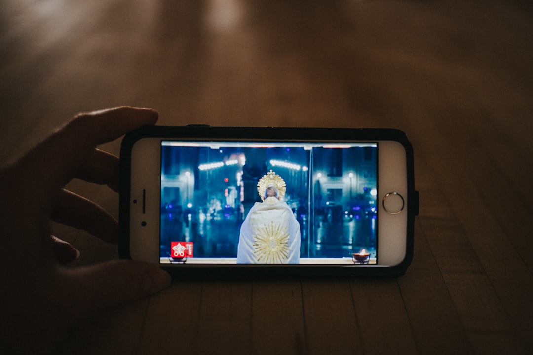 スマートフォンを活用するビジネスシーン